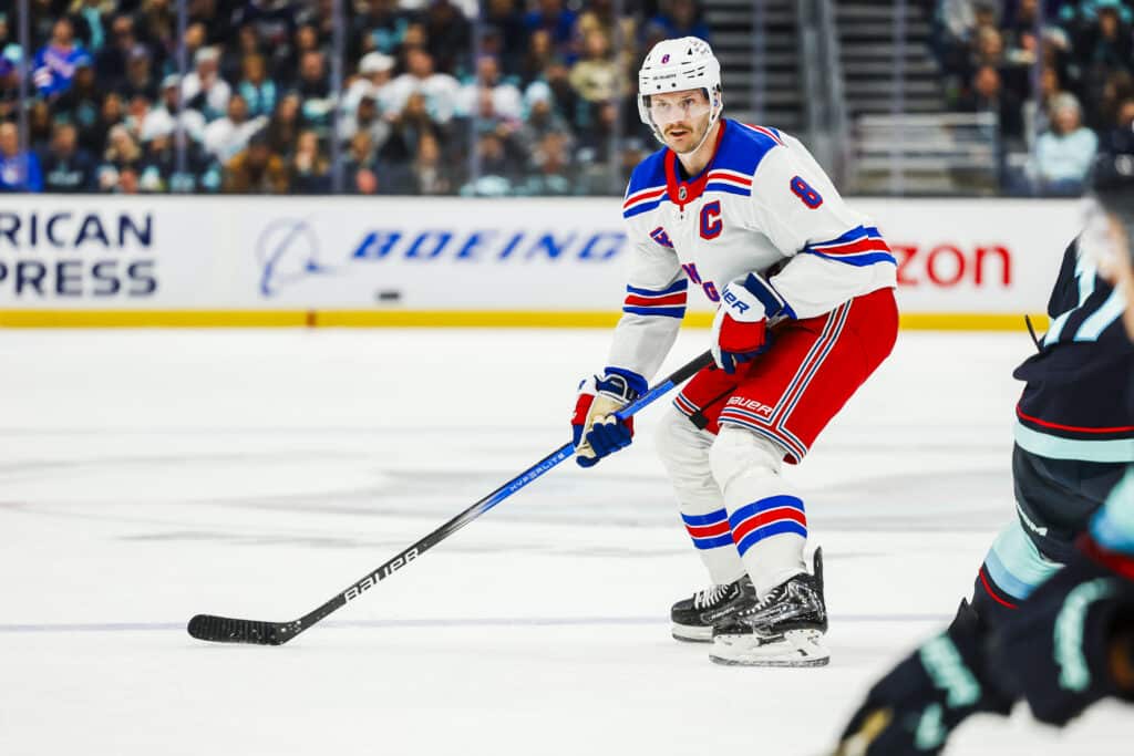 NHL-seura San Jose Sharks maksoi jättisumman huippupuolustajasta NHL-seura San Jose Sharks maksoi jättisumman huippupuolustajasta