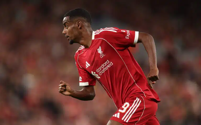 Liverpoolin Arne Slotilta huolestuttavaa puhetta Alexander Isakista