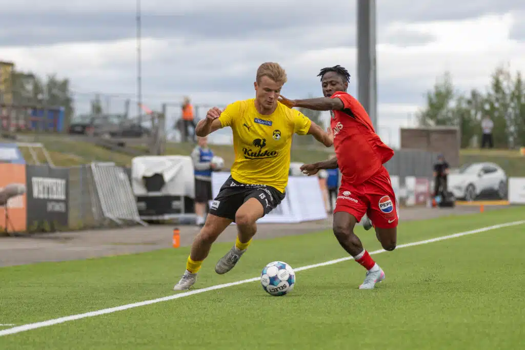 Veikkausliigan suomalainen tähtipelaaja siirtyy Mestarien liigassa pelaavaan joukkueeseen