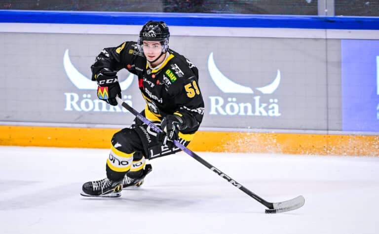 Nyt oli nopeaa toimintaa – Liiga-tähti palaa juurilleen Nyt oli nopeaa toimintaa – Liiga-tähti palaa juurilleen