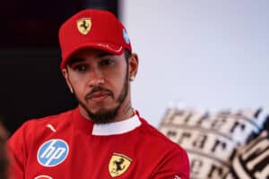 Lewis Hamiltonilta suora viesti F1-päättäjille – ”Sen täytyy muuttua”