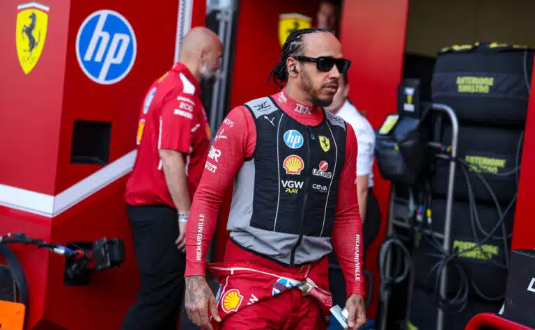Lewis Hamilton riiteli luottomiehensä kanssa – nyt tuli lähtö