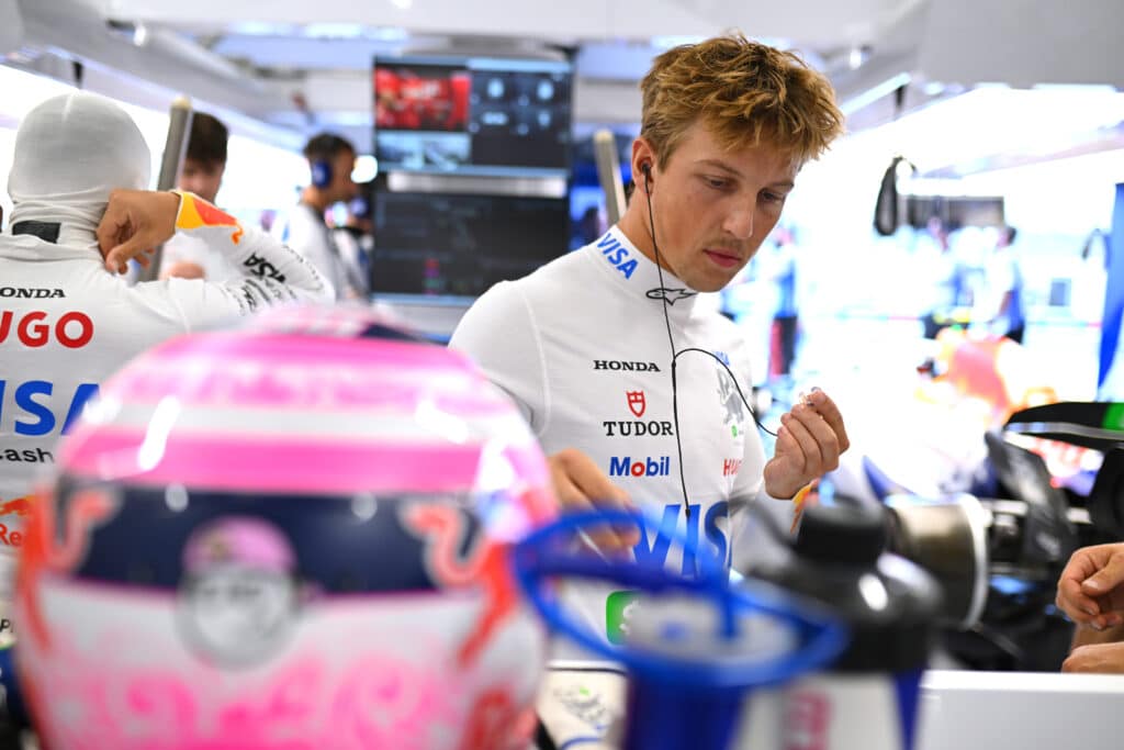 Kaksi F1-kuljettajaa uhkaa lentää pihalle – kuljettaja kertoi nyt aikataulusta