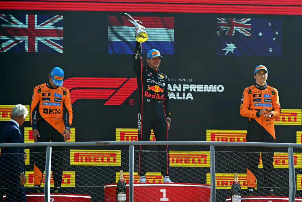 Nyt oli noloa – F1:n mahtitalli hölmöili käsittämättömästi