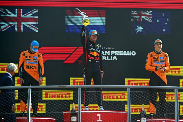 Nyt oli noloa – F1:n mahtitalli hölmöili käsittämättömästi