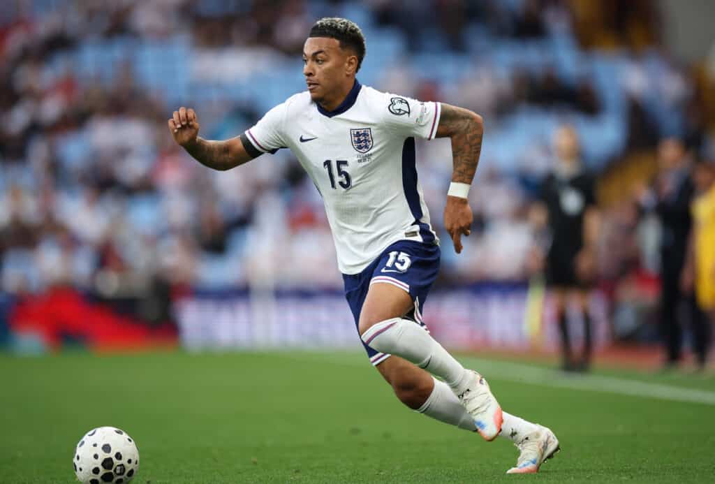 Valioliigajoukkue teki jatkosopimuksen Englannin maajoukkuemiehen kanssa