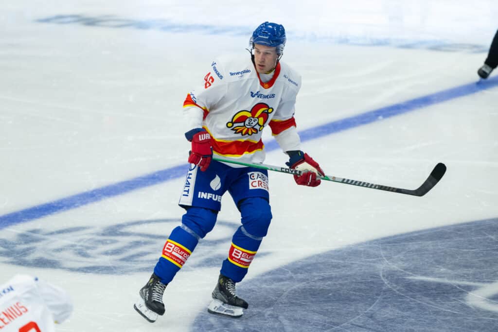 Niilo Kaipiselle pelikielto rasistisesta loukkauksesta – näin Jokerit reagoi
