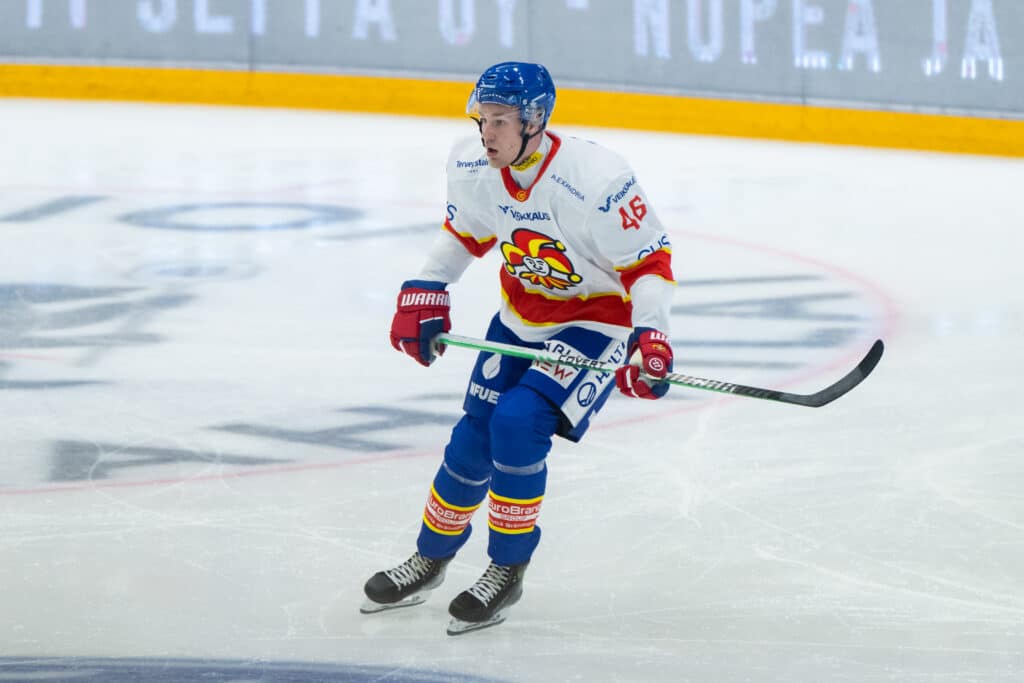 Jokereiden pelaajalle mätkäistiin pitkä pelikielto