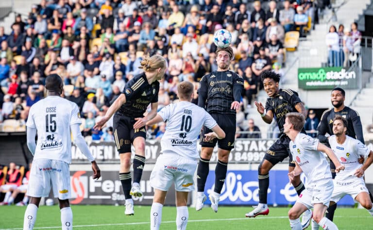 SJK:lta mielenkiintoinen pelaajakaappaus