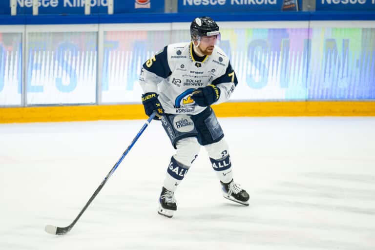 Kiekko-Espoon hyökkääjä haastoi SaiPaa pakkina – ”Vähän erilainen”