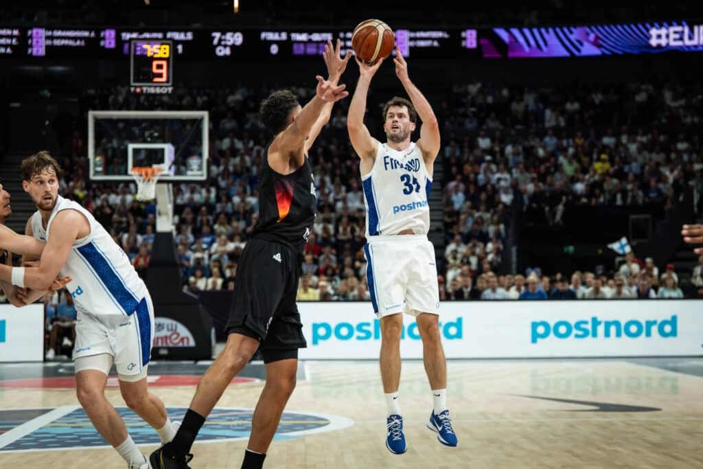 Susijengin EM-pelaaja solmi uuden sopimuksen – ”Takanani on uran paras kausi” Susijengin EM-pelaaja solmi uuden sopimuksen – ”Takanani on uran paras kausi”