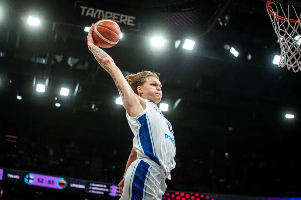 Miikka Muurinen debytoi Partizanissa – suomalaislupaus hurmasi Belgradin kotiyleisön