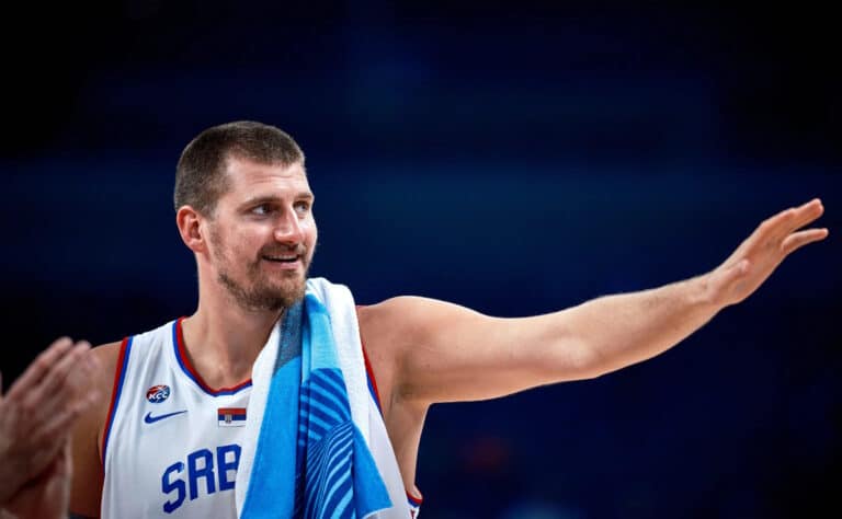 NBA:n supertähti pitkälle sairauslomalle - voi unohtaa heti yhden palkinnon NBA:n supertähti pitkälle sairauslomalle – voi unohtaa heti yhden palkinnon