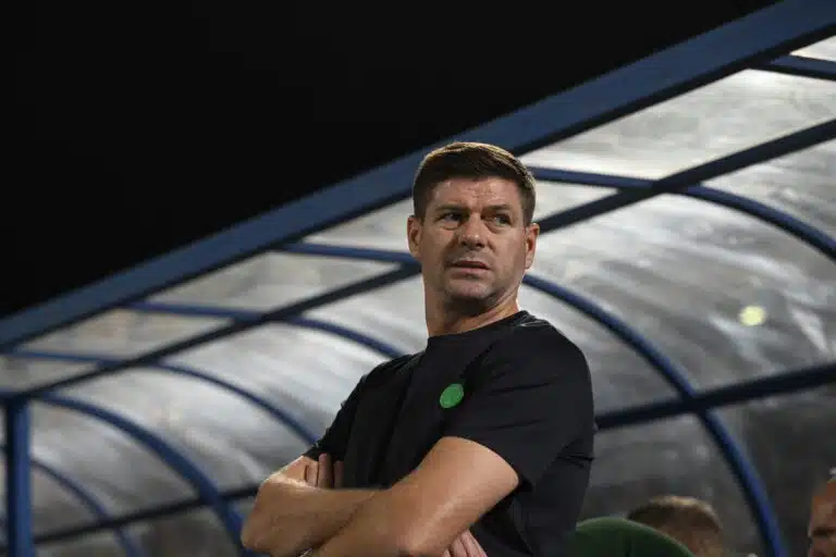 Englantilaisseura antoi lähtöpassit – Liverpool-legenda ehdolla seuraajaksi