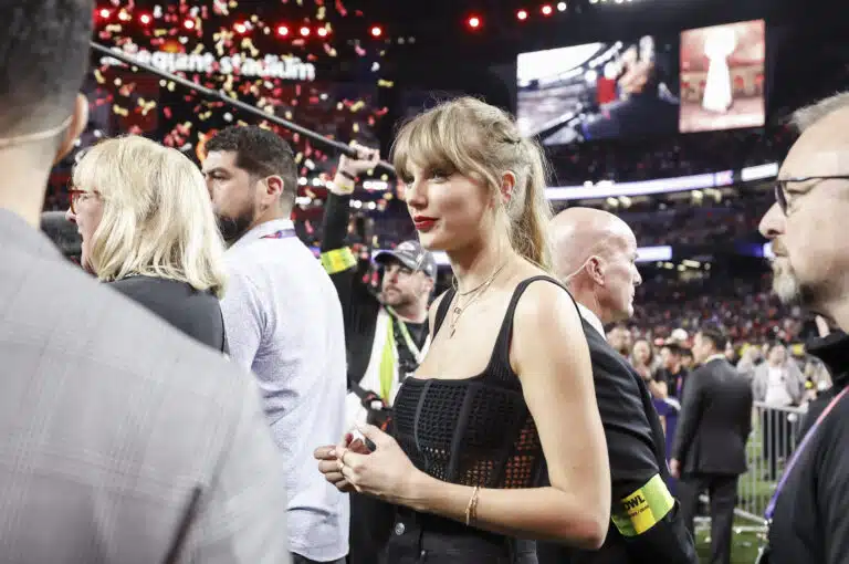 Taylor Swiftiä kysyttiin Super Bowlin esiintyjäksi – näin hänen vaatimuksiinsa reagoitiin