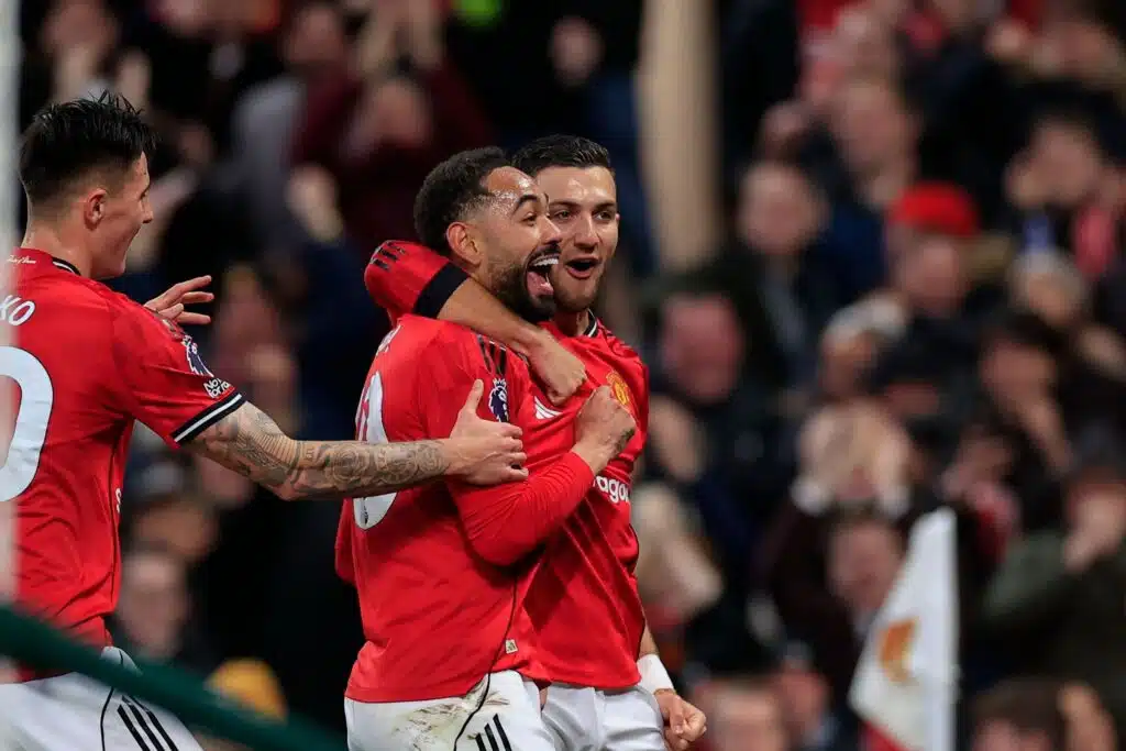 Manchester United vetämässä ässän hihastaan siirtomarkkinoilla