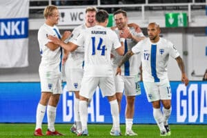 Huuhkajat pääsee testaamaan MM-kisoissa pelaavien ”lilliputtien” tason