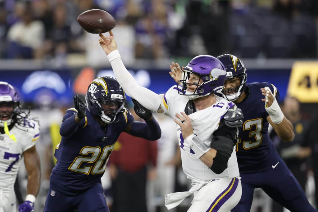 Uskomatonta sinnikkyyttä – jalkapallotähti pelasi läpi brutaalin vamman