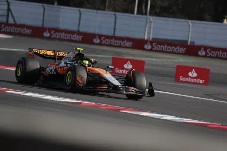 Formula ykkösten MM-sarjalla on nyt uusi kärkimies, Lewis Hamiltonilla karmea kohtalo