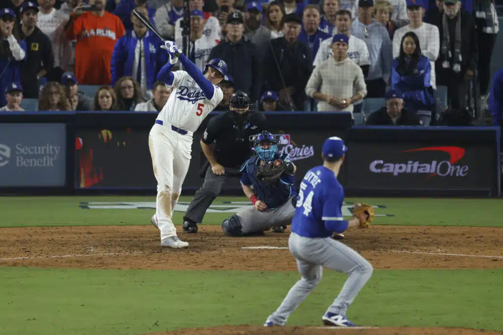 World Seriesissa lähestyttiin historiaa - käsittämätön ottelu päättyi kunnariin World Seriesissa lähestyttiin historiaa – käsittämätön ottelu päättyi kunnariin