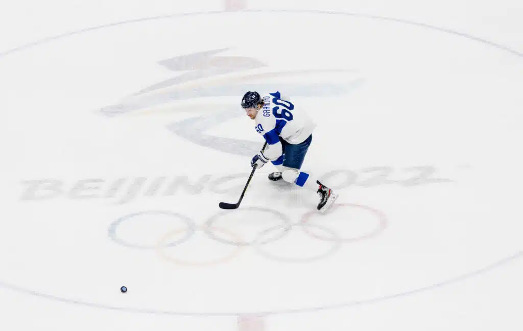 Huippukautta Sveitsissä kiekkoilevalle kulta-Leijonalle jatkosopimus