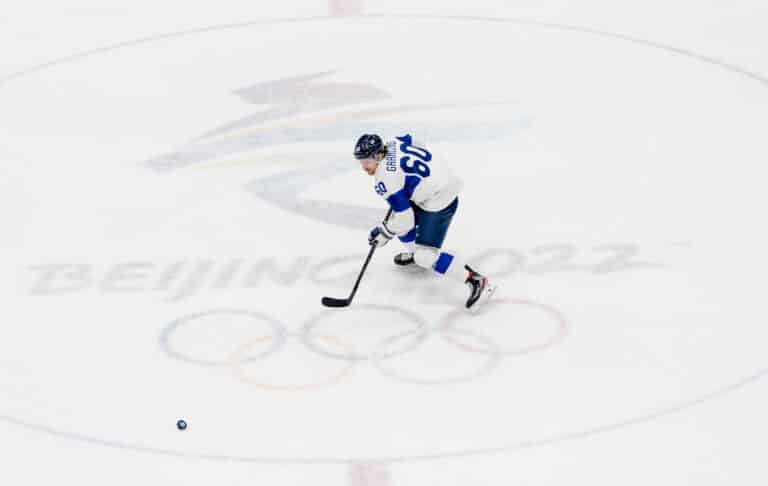 Huippukautta Sveitsissä kiekkoilevalle kulta-Leijonalle jatkosopimus