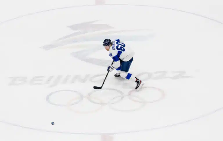 Huippukautta Sveitsissä kiekkoilevalle kulta-Leijonalle jatkosopimus