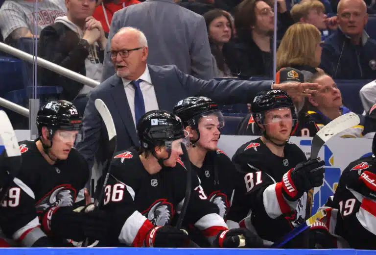 Legendaarinen NHL-valmentaja latasi tiukkaa tekstiä