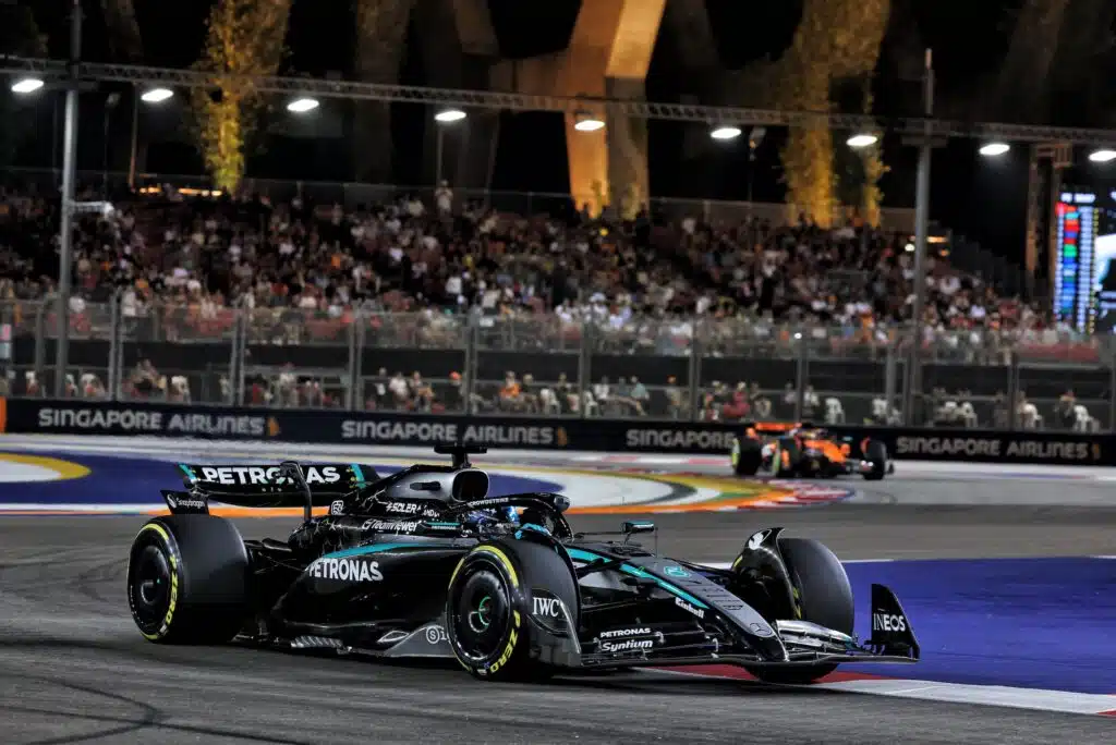 Huh, mikä kierros! McLaren sai ruman selkäsaunan formula ykkösten aika-ajoissa