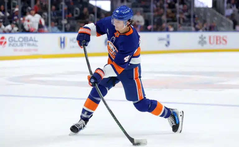 NHL:ltä jymypaukku - superlupaukselle hurja kunnianosoitus NHL:ltä jymypaukku – superlupaukselle hurja kunnianosoitus