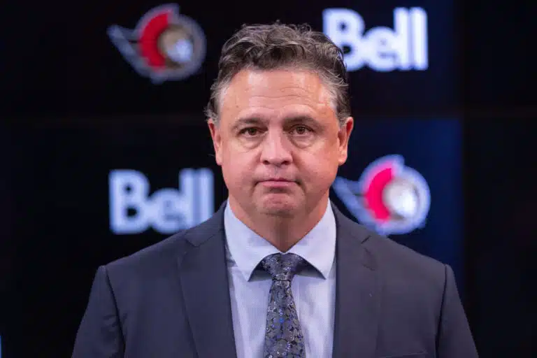 Ottawa Senatorsin päävalmentaja Travis Green