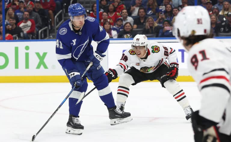 Entinen Liigan paras puolustaja teki jatkosopimuksen NHL:ssä Entinen Liigan paras puolustaja teki jatkosopimuksen NHL:ssä