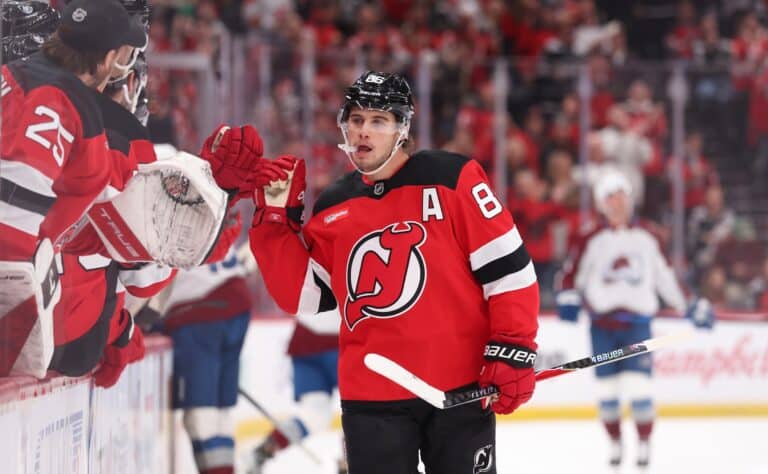 NHL-seuralle ihan karmea lasku illalliselta - supertähti pitkälle sairauslomalle NHL-seuralle ihan karmea lasku illalliselta – supertähti pitkälle sairauslomalle