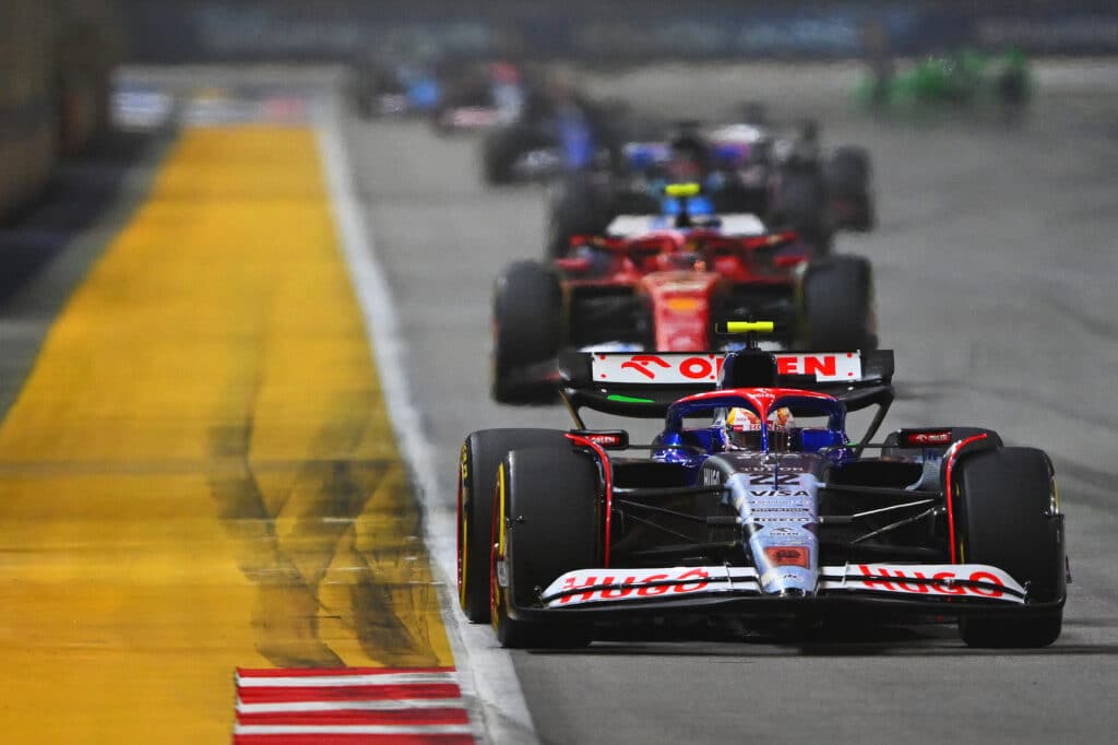 Täyttä arpapeliä? F1-tiimit hyppäävät kohti suurta tuntematonta Täyttä arpapeliä? F1-tiimit hyppäävät kohti suurta tuntematonta