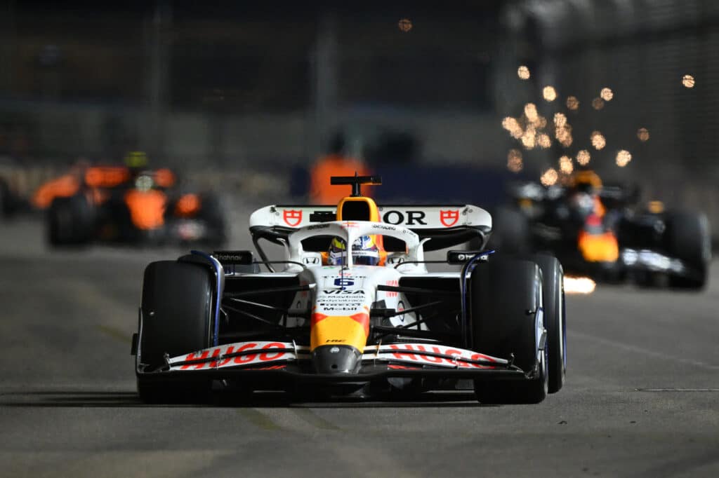 Red Bullin F1-tallilta shokkipotkut? Näin vastasi kuski