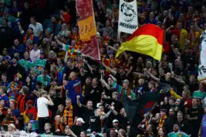 IS: Jokerit naarasi puolustajan Liigasta