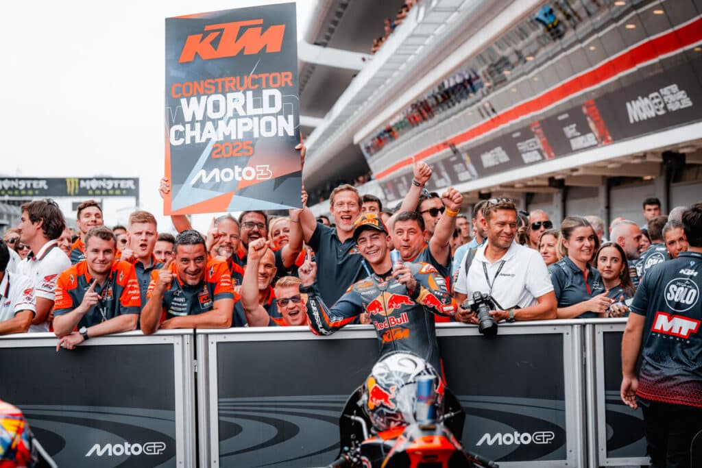 Niklas Ajo juhlii tallipomona maailmanmestaruutta