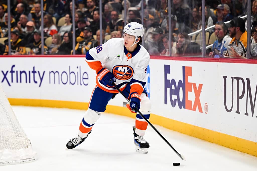 Yön NHL-kierros: Kaksi suomalaista tositoimessa, draftin ykkösvaraus maaliahneena