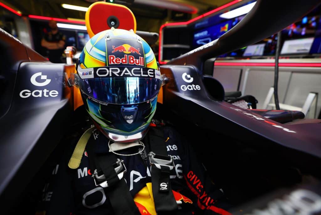 Superlupaus Red Bullin F1-auton rattiin Abu Dhabin viikonloppuna