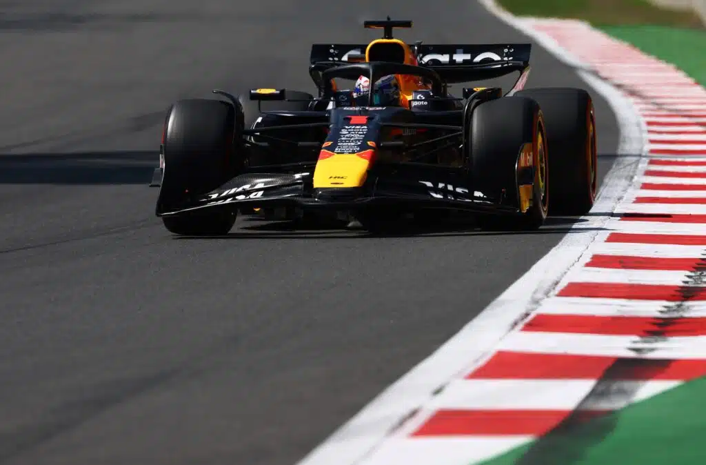 Max Verstappen tekee uskomatonta nousua, Lewis Hamilton menetti uskonsa