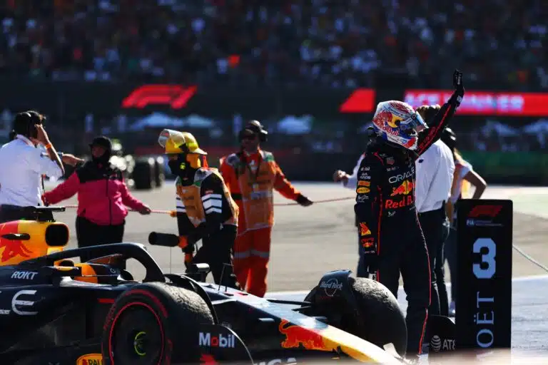 Eihän tämän pitäisi olla mahdollista – Max Verstappen teki jotain ”järjetöntä”