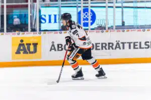 Olympiapelaaja lähtee SM-liigaseurasta