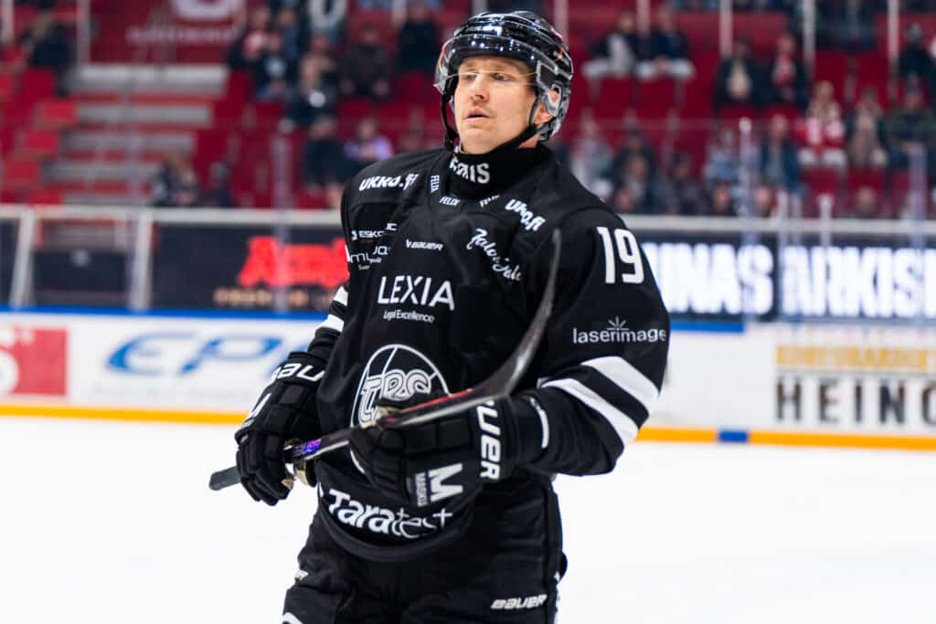 Veli-Matti Savinainen osoitti tukensa Vilma Nissiselle Atleetin haastattelussa Veli-Matti Savinainen osoitti tukensa Vilma Nissiselle Atleetin haastattelussa