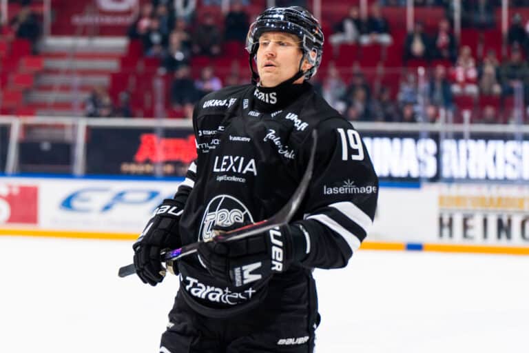 Veli-Matti Savinainen osoitti tukensa Vilma Nissiselle Atleetin haastattelussa