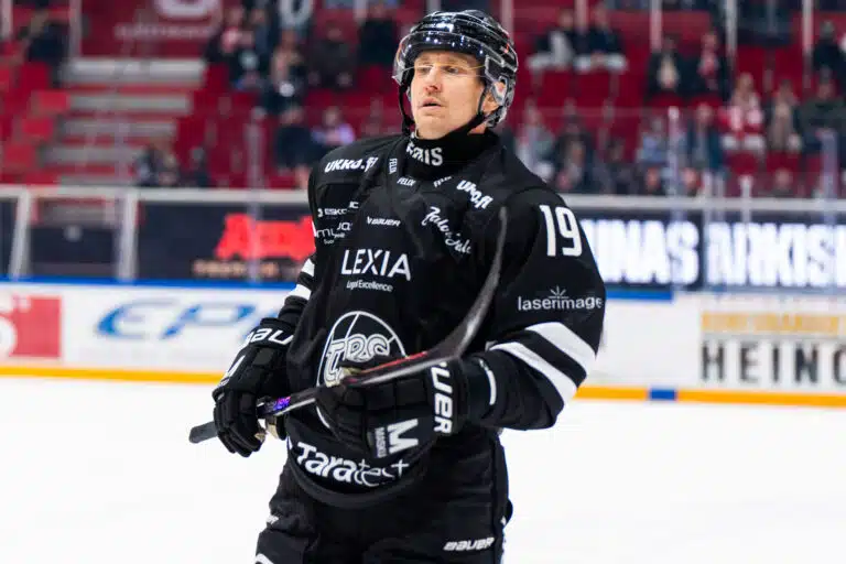 Veli-Matti Savinainen osoitti tukensa Vilma Nissiselle Atleetin haastattelussa