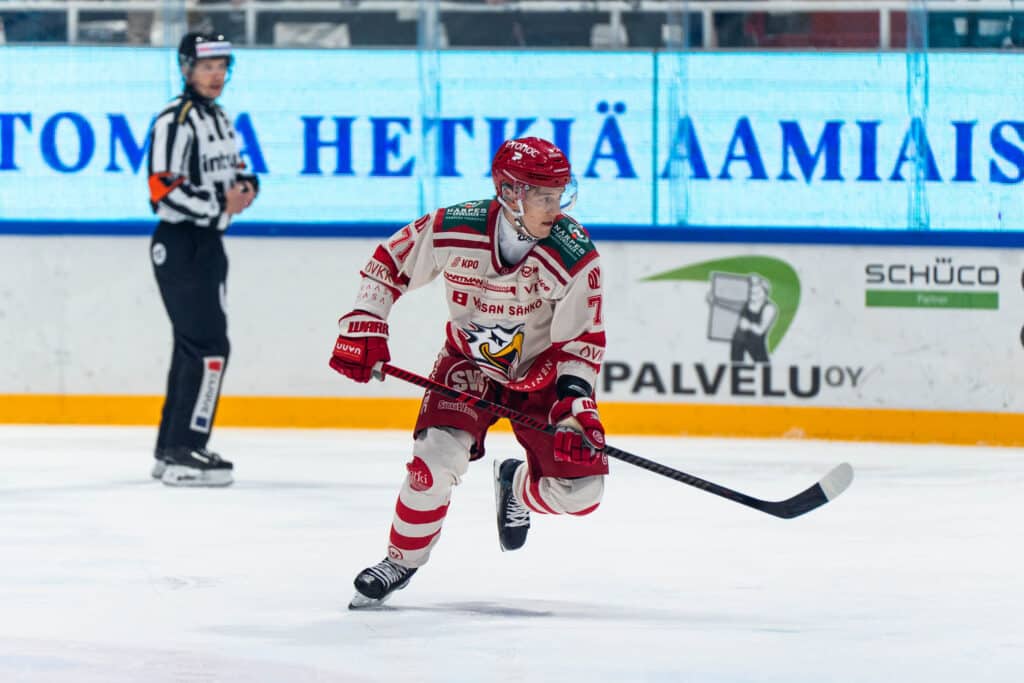 Sportin tyhjennysmyynti kiihtyy – tähtipelaaja siirtyy rahalla toiseen liigaseuraan