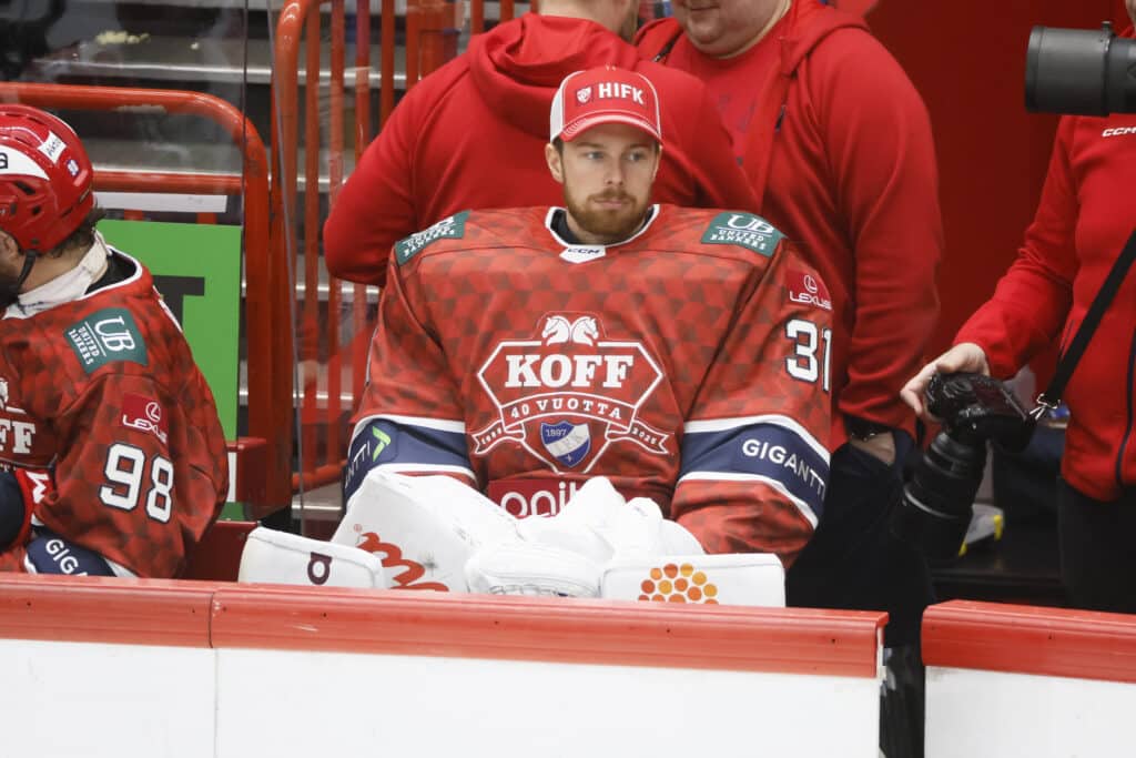 HIFK:lle karmea nöyryytys kotikentällä – Doug Sheddenin debyytti Sportin päävalmentajana päättyi tappioon