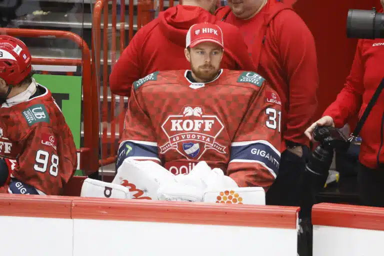 HIFK:lle karmea nöyryytys kotikentällä – Doug Sheddenin debyytti Sportin päävalmentajana päättyi tappioon