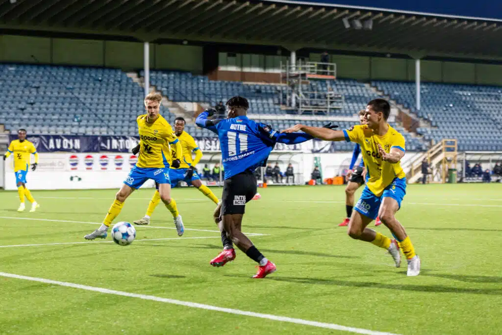 Veikkausliigassa dramatiikkaa – ulosajo käänsi ottelun