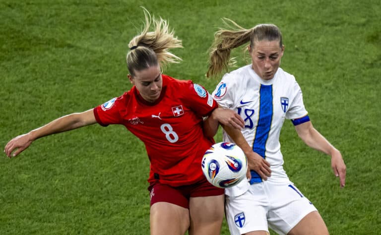 Helmarien nousuhaaveet tylysti murskaksi – Linda Sällströmin upea maajoukkueura ohi Helmarien nousuhaaveet tylysti murskaksi – Linda Sällströmin upea maajoukkueura ohi